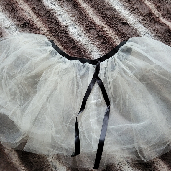 Talula ivory mini tulle ballerina skirt medium - Picture 5 of 5